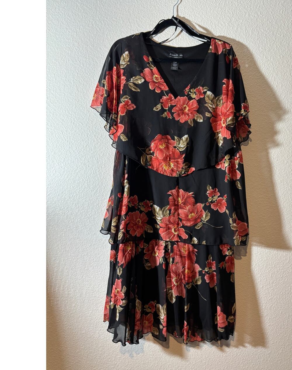 Alexa B Nites Size 14W Black Red Floral V-Neck Chiffon Layered Midi Shift Dress